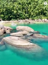 Imóvel com 3 alqueires de terras, isto é, 81.600 m². frente mar. no mapa, propriedade na área 24 - propriedade em corumbé, paraty - imagens ilustrativ
