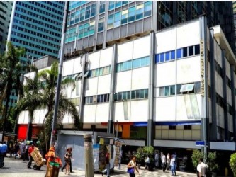 Unidade comercial com 33 m² de área, no maior polo comercial do centro do rio - edifício avenida central na av. rio branco, nº 156, sala 2418 - centro