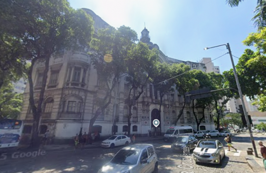 Prédio no Centro (foto 2 de 6)