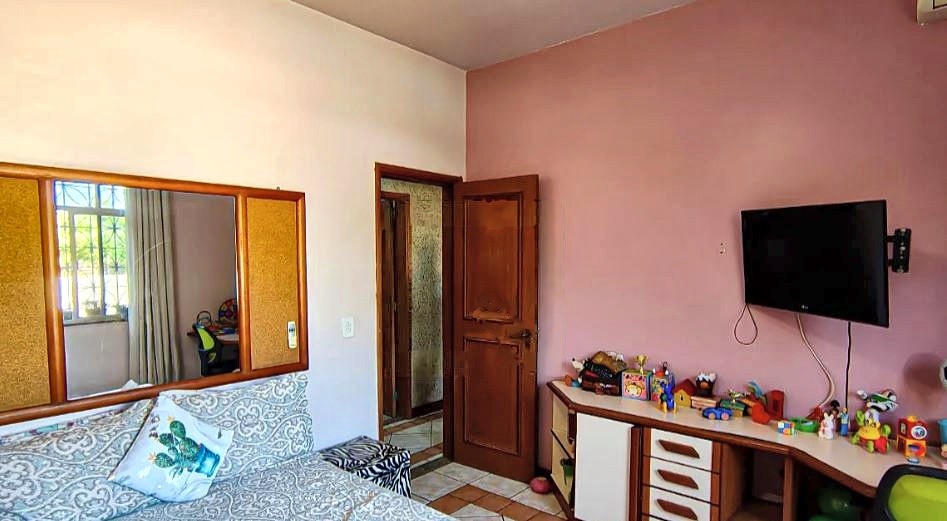 Casa com 4 quartos no Taquara (foto 20 de 41)