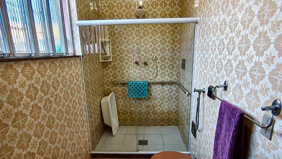 Casa com 4 quartos no Taquara (foto 21 de 41)
