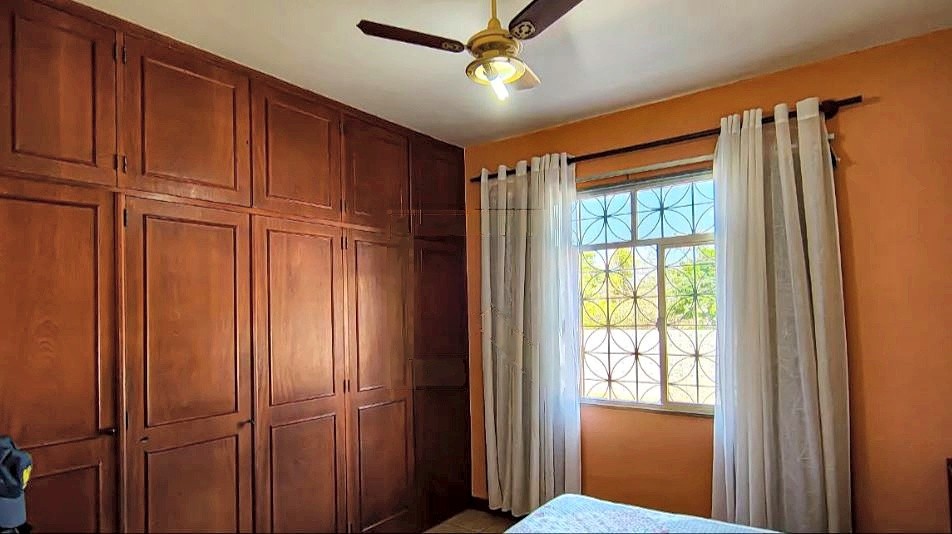 Casa com 4 quartos no Taquara (foto 25 de 41)