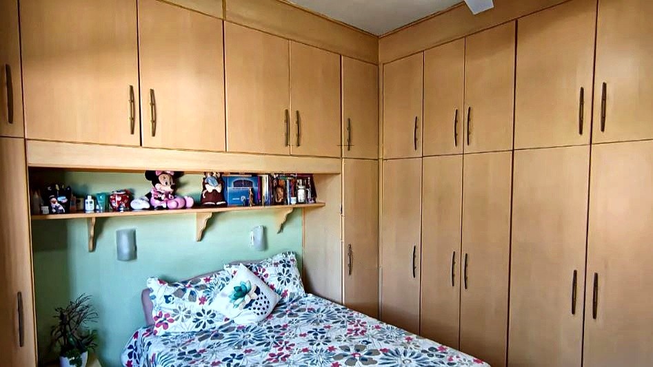 Casa com 4 quartos no Taquara (foto 28 de 41)