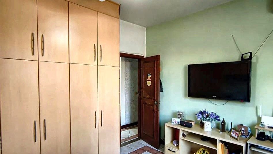 Casa com 4 quartos no Taquara (foto 29 de 41)